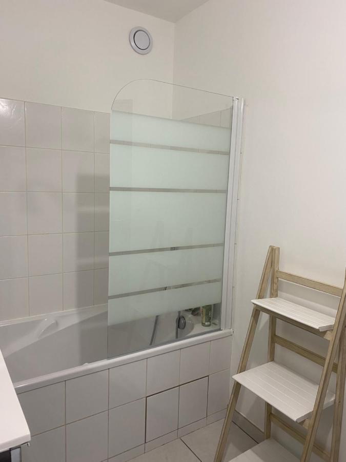 Parking Prive Gratuit, Balcon, 2 Chambres Clermont-Ferrand Buitenkant foto